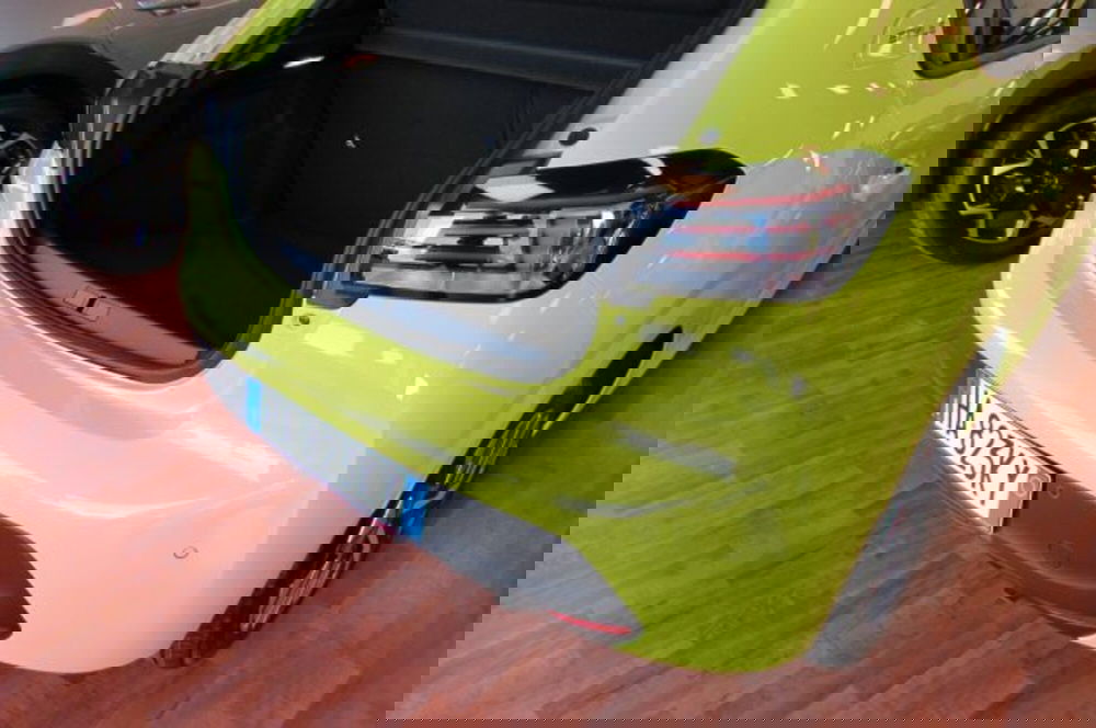 Peugeot 208 nuova a Milano (14)