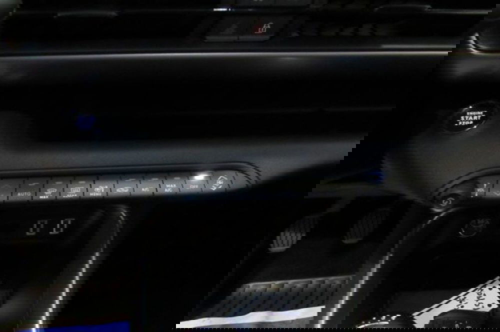 Jeep Avenger nuova a Milano (10)