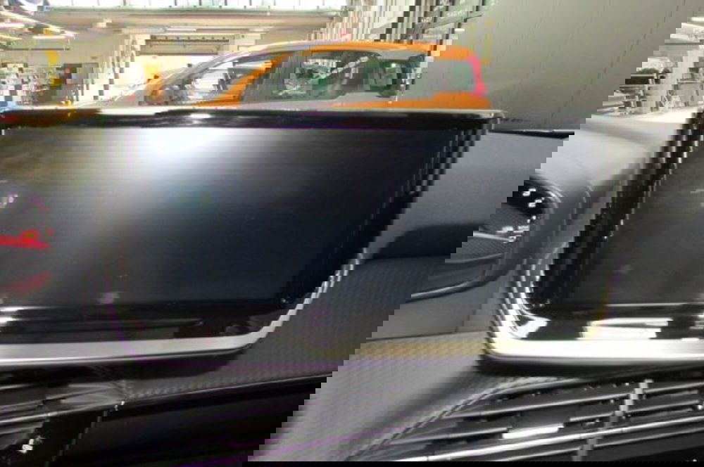 Peugeot 2008 nuova a Milano (9)