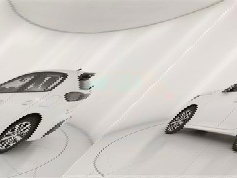 Peugeot 208 usata a Bari (4)