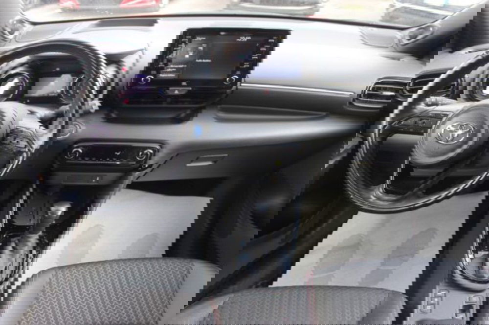 Toyota Yaris Cross usata a Roma (9)