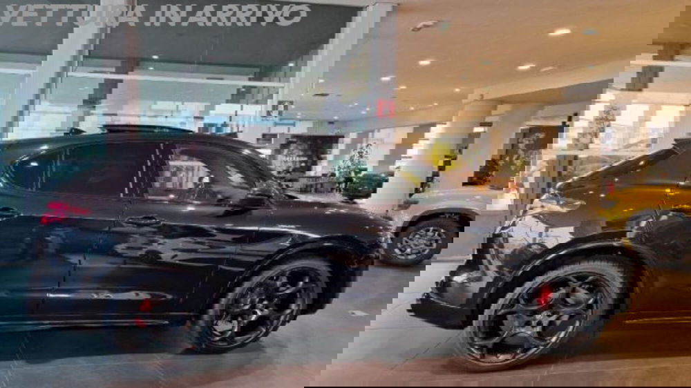 Alfa Romeo Stelvio nuova a Modena (3)