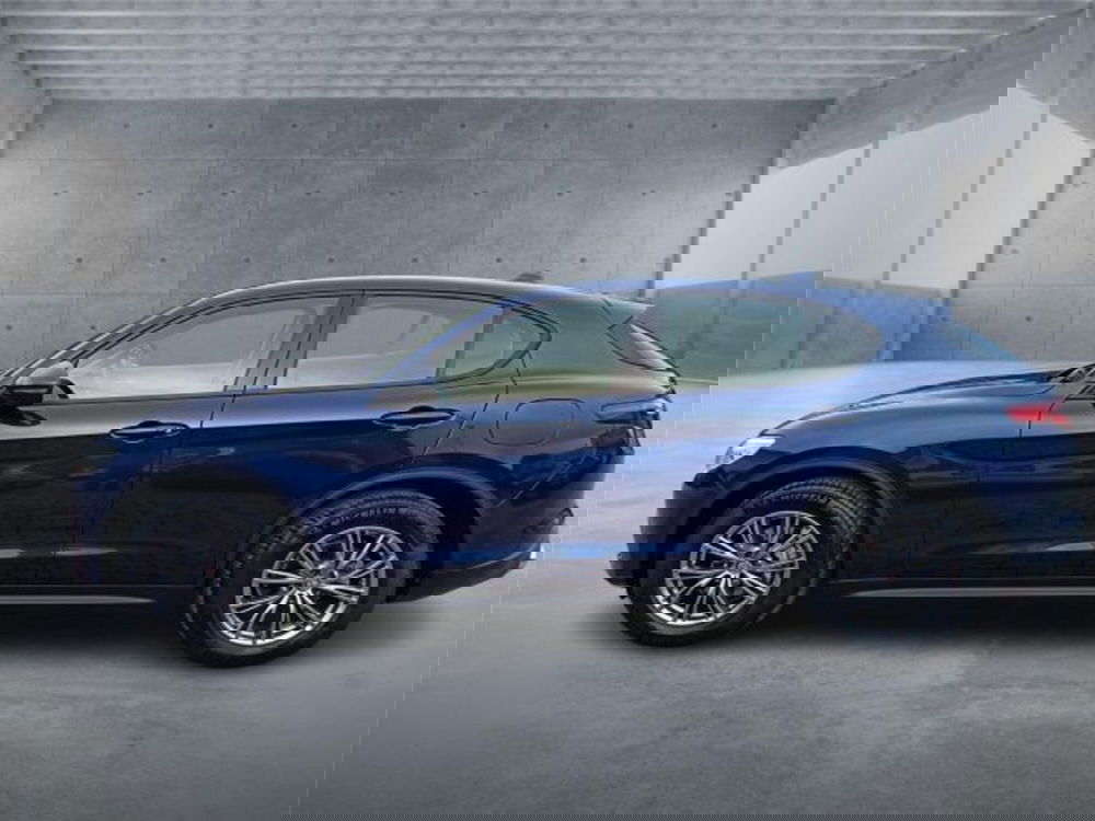 Alfa Romeo Stelvio usata a Bari (7)