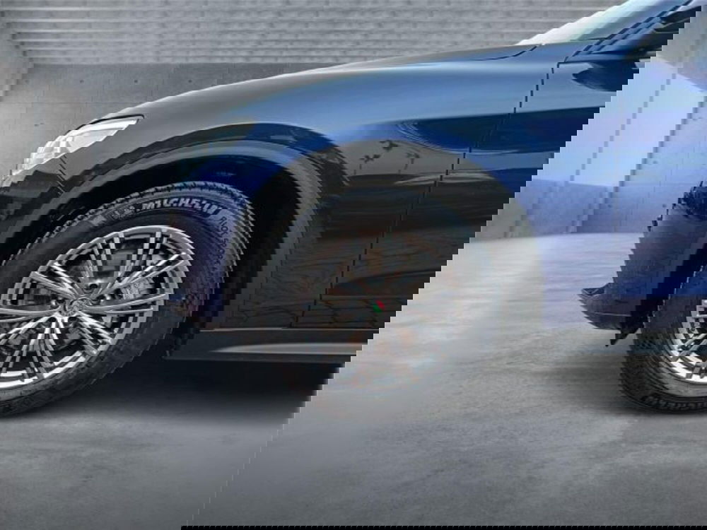 Alfa Romeo Stelvio usata a Bari (8)