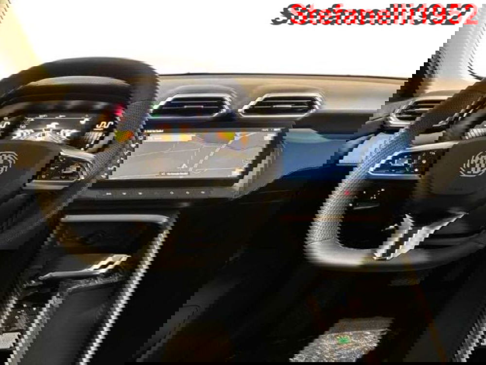 Mg ZS EV nuova a Bologna (14)