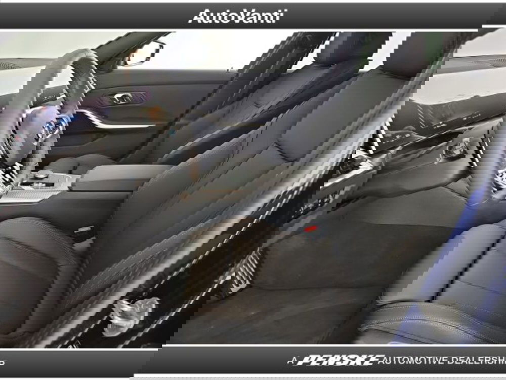 BMW Serie 3 nuova a Bologna (10)