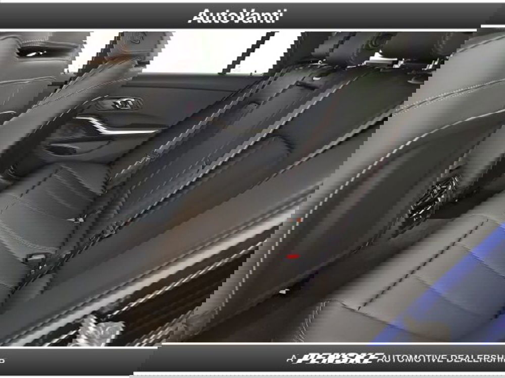 BMW Serie 3 nuova a Bologna (11)