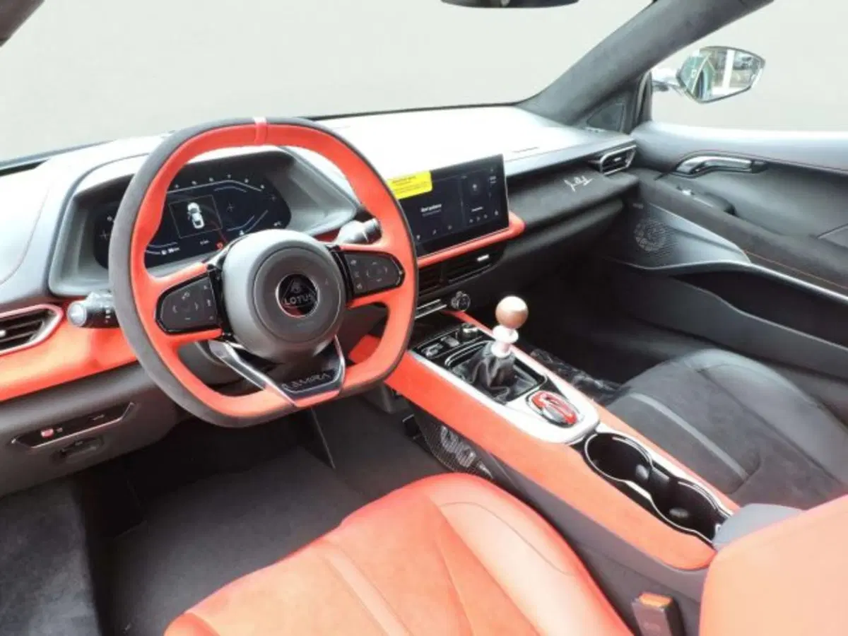 Lotus Emira nuova a Firenze (8)