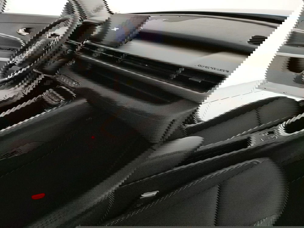 Jeep Avenger usata a Caserta (13)