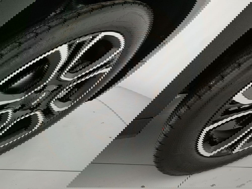 Jeep Avenger usata a Caserta (15)