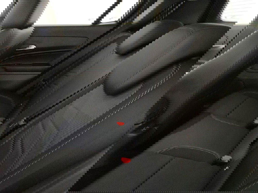 Jeep Avenger usata a Caserta (17)