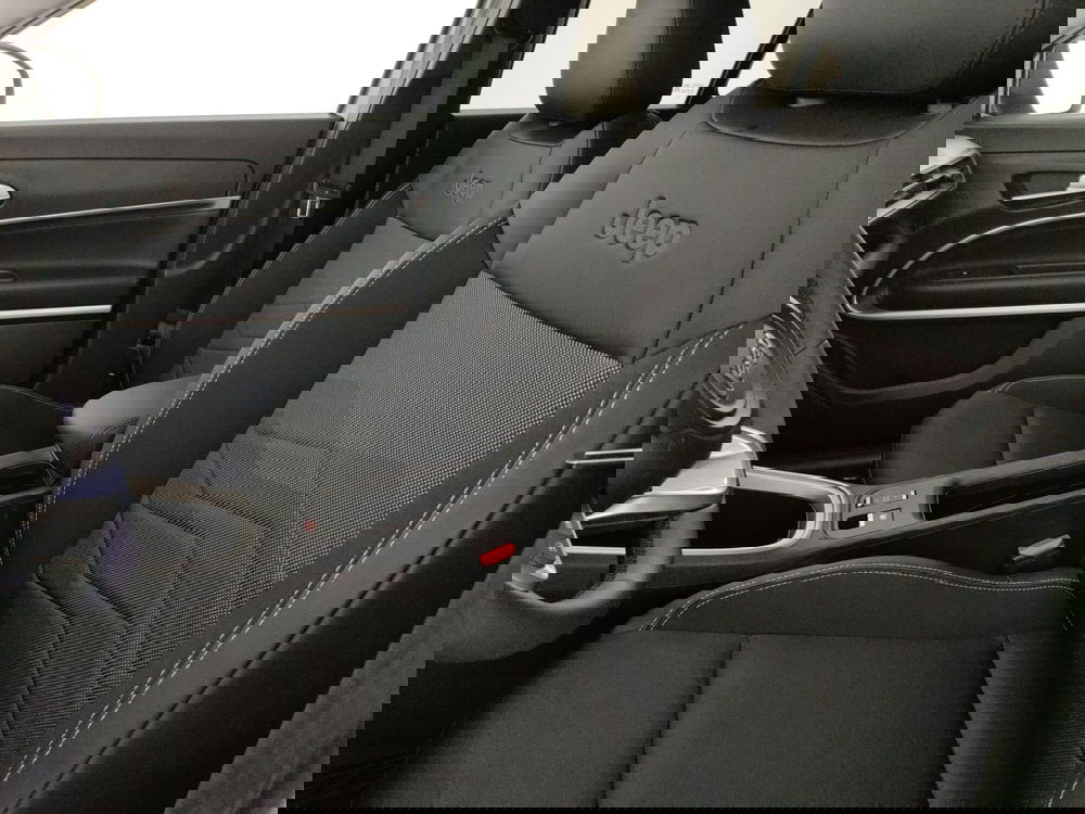 Jeep Avenger usata a Caserta (20)