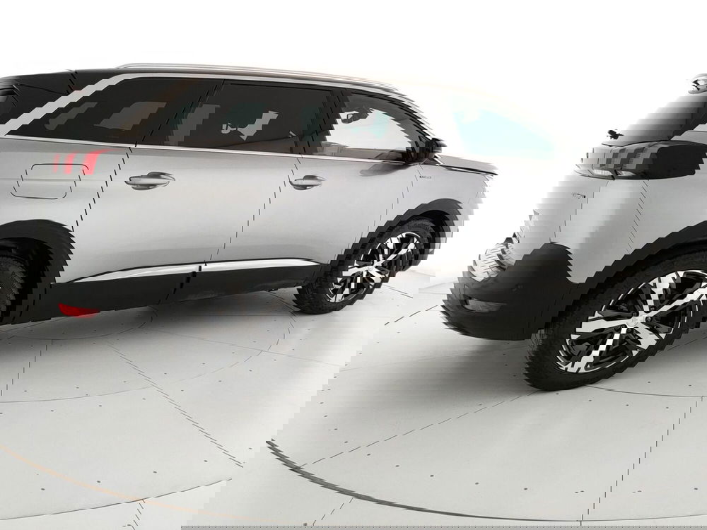 Peugeot 5008 usata a Caserta (8)