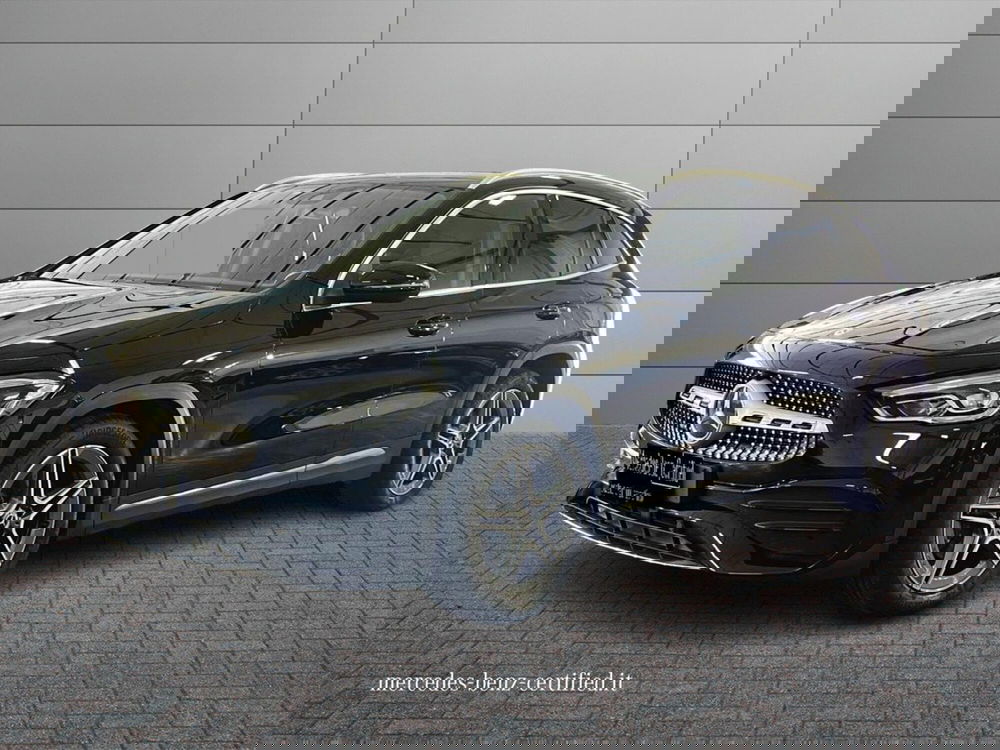 Mercedes-Benz GLA SUV usata a Bari (3)