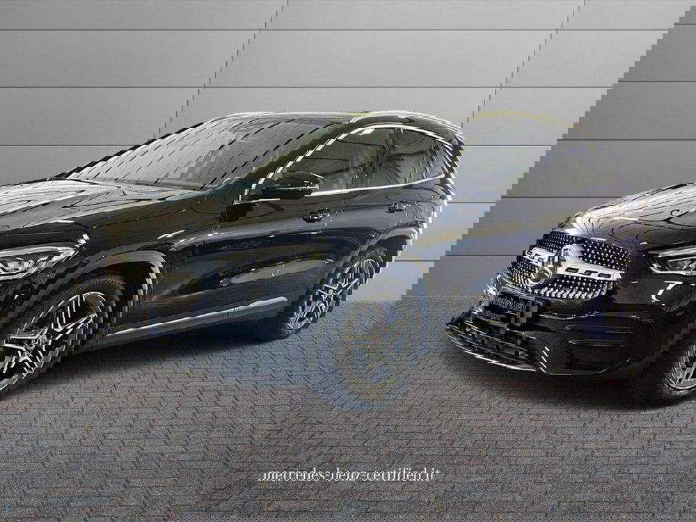 Mercedes-Benz GLA SUV usata a Bari (4)