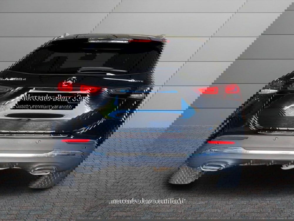 Mercedes-Benz GLA SUV usata a Bari (8)