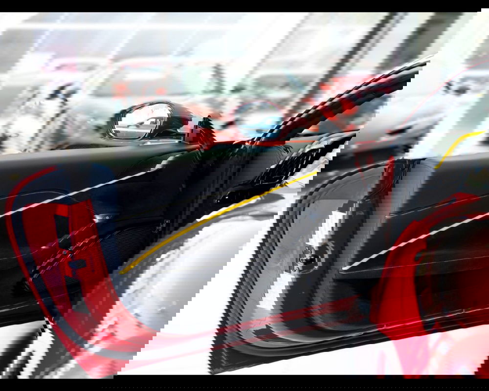 Ferrari Roma Spider usata a Padova (14)