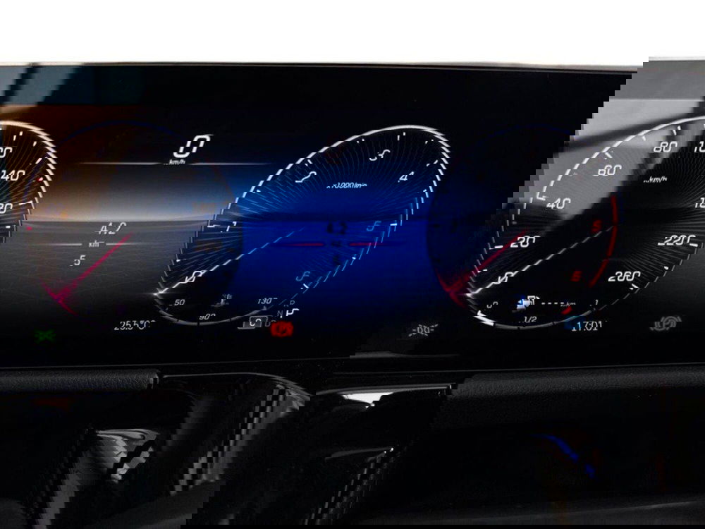 Mercedes-Benz GLA SUV nuova a Rimini (7)