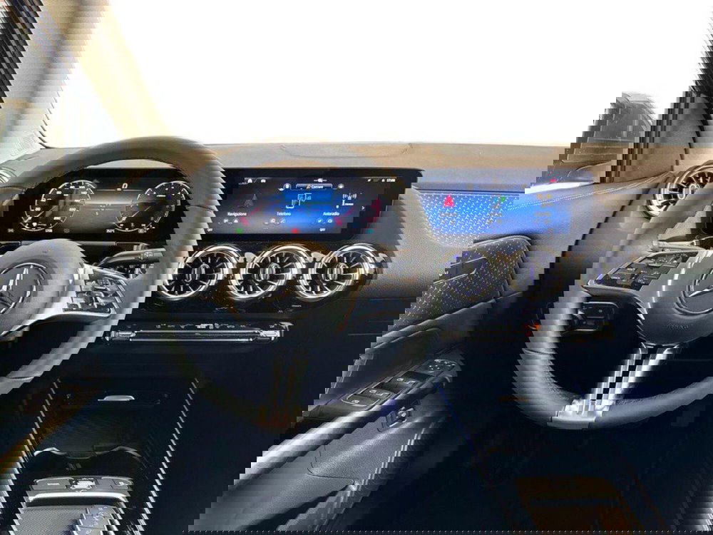 Mercedes-Benz GLA SUV nuova a Rimini (8)