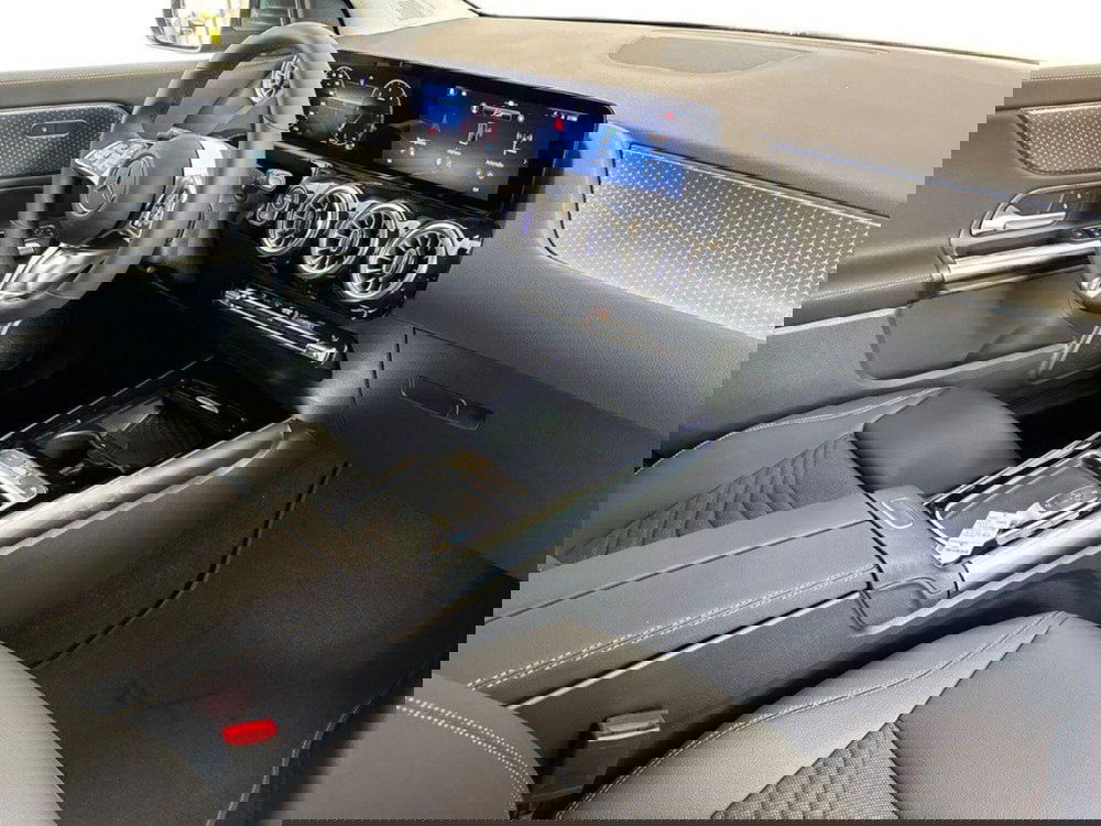 Mercedes-Benz GLA SUV nuova a Rimini (10)