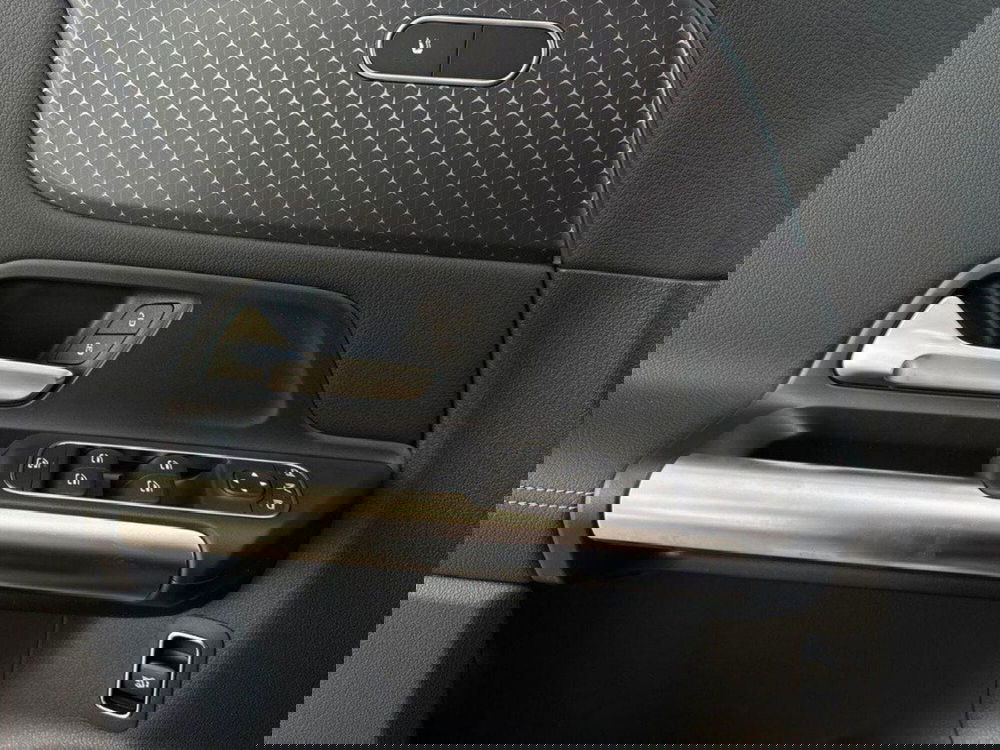 Mercedes-Benz GLA SUV nuova a Rimini (13)