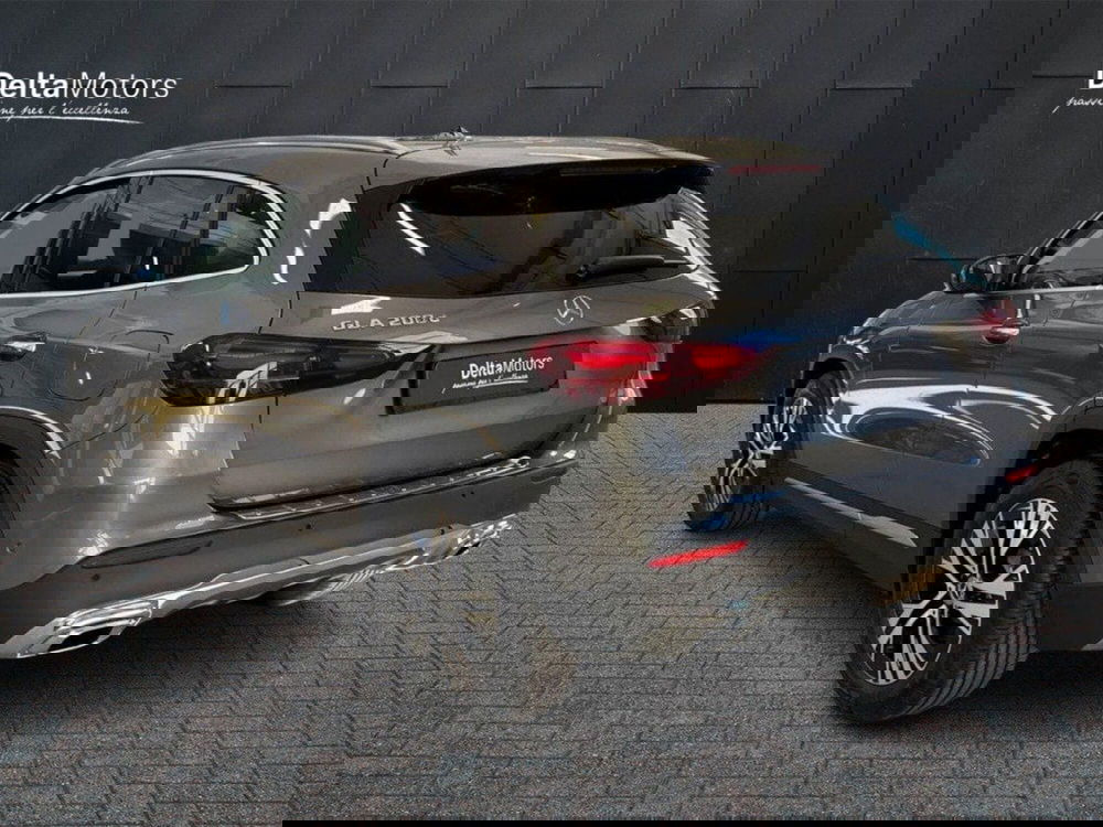 Mercedes-Benz GLA SUV nuova a Rimini (4)