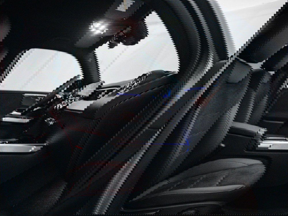 Mercedes-Benz GLB nuova a Macerata (9)