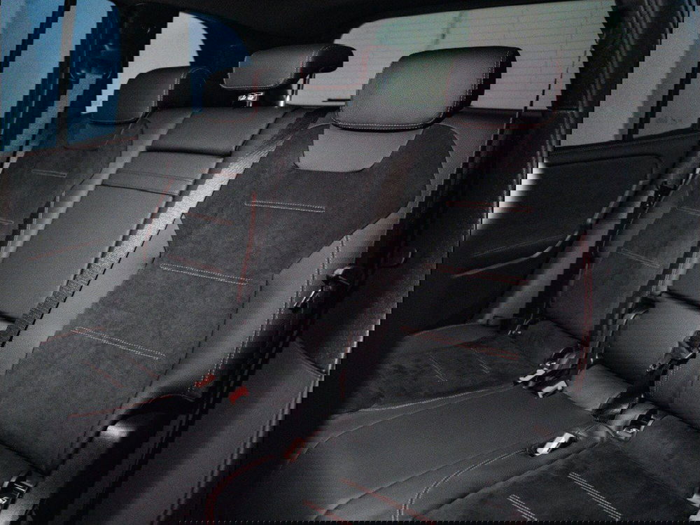 Mercedes-Benz GLB nuova a Macerata (11)