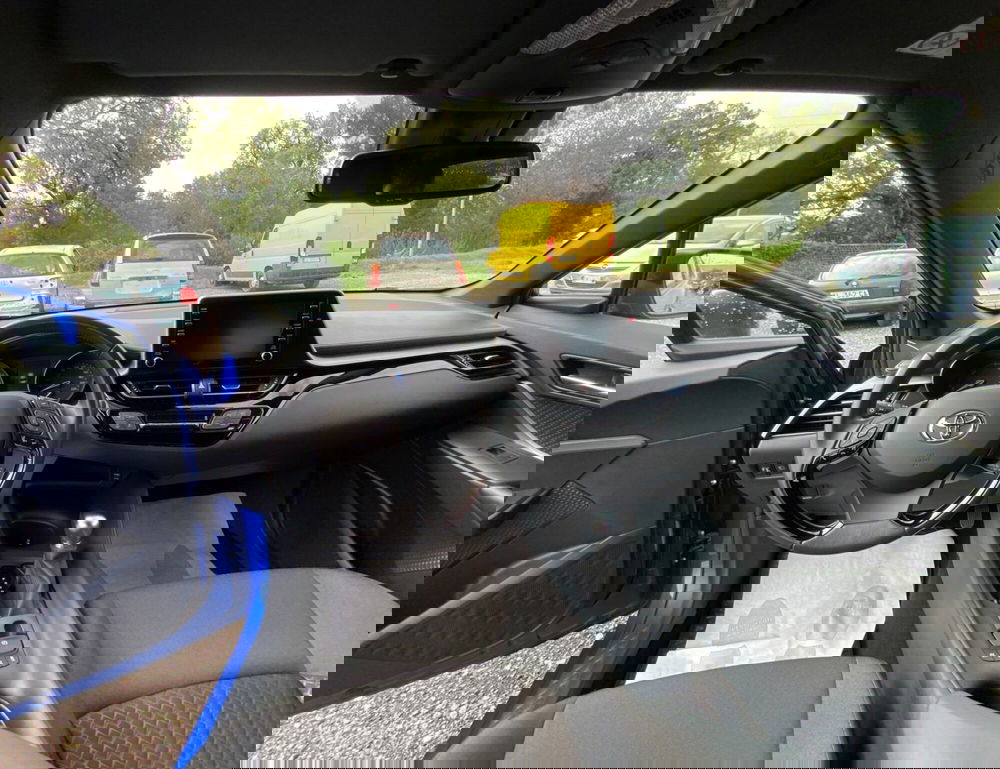 Toyota Toyota C-HR usata a Perugia (13)