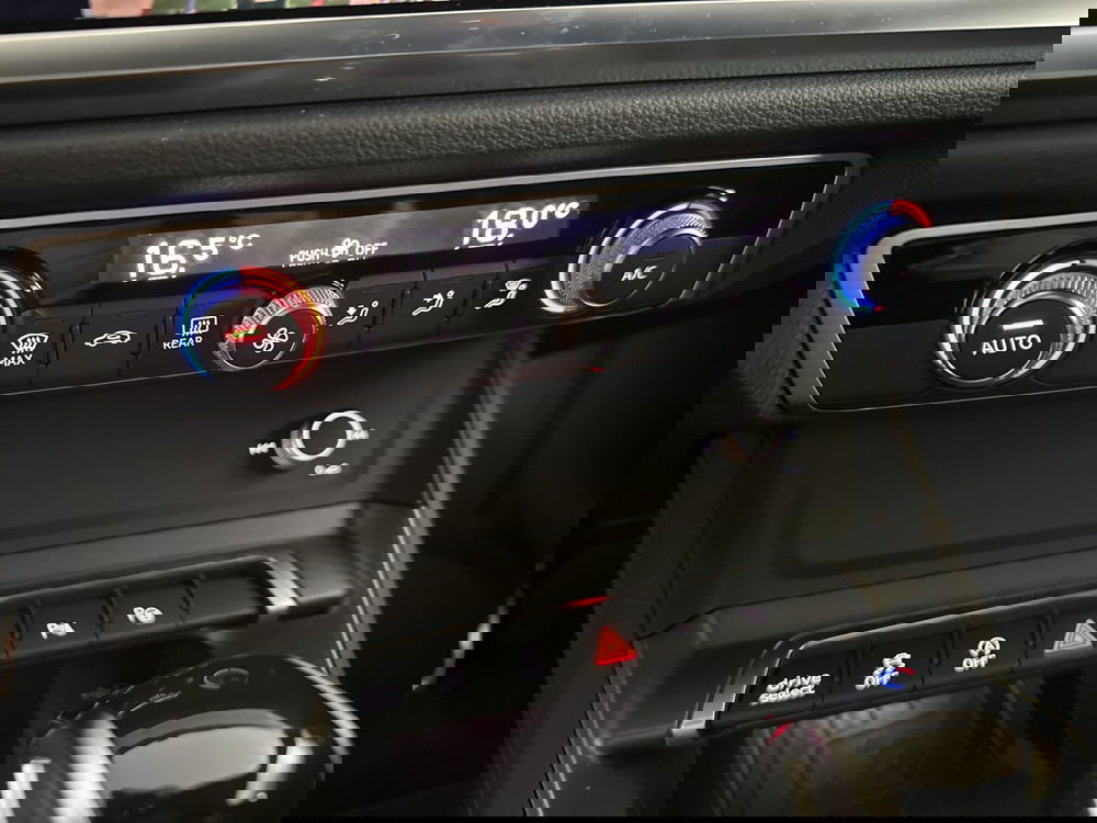 Audi Q3 Sportback usata a Caserta (16)