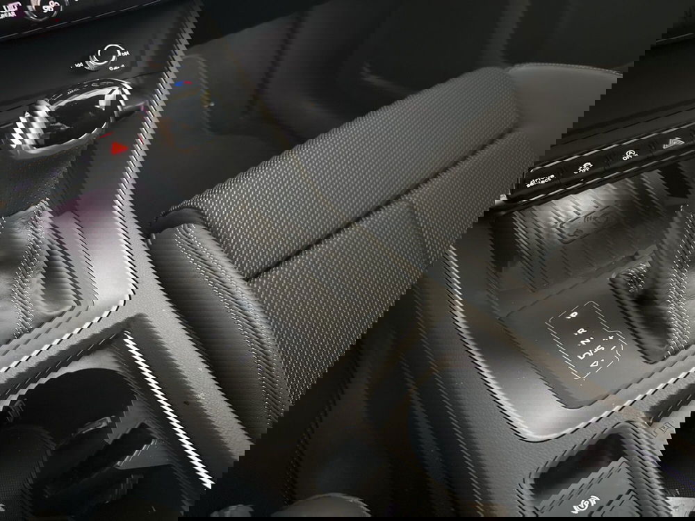 Audi Q3 Sportback usata a Caserta (17)