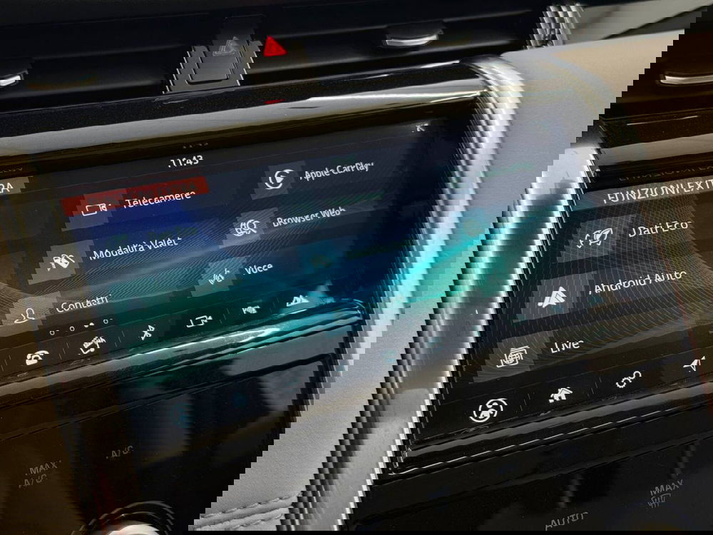 Land Rover Discovery Sport usata a Savona (16)