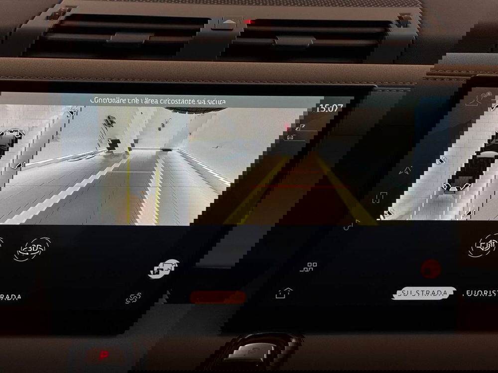 Land Rover Defender usata a Savona (11)