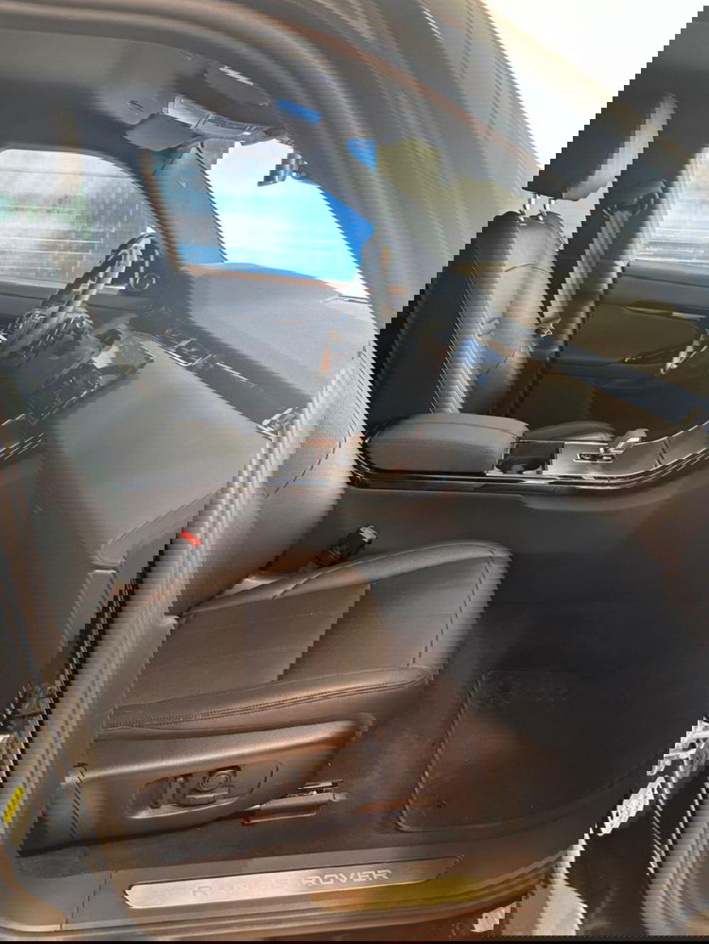 Land Rover Range Rover Evoque usata a Venezia (5)