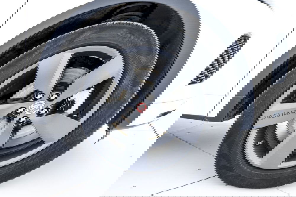 Jaguar E-Pace usata a Viterbo (9)