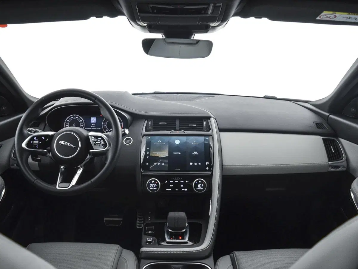 Jaguar E-Pace usata a Viterbo (4)