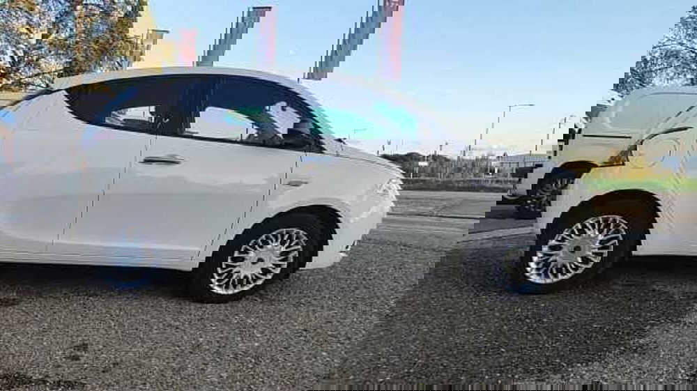 Lancia Ypsilon usata a Firenze (10)