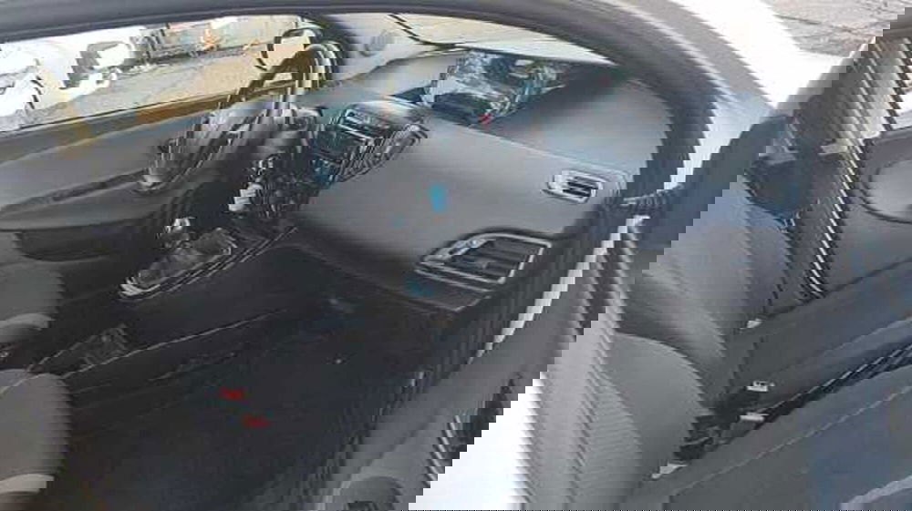 Lancia Ypsilon usata a Firenze (11)