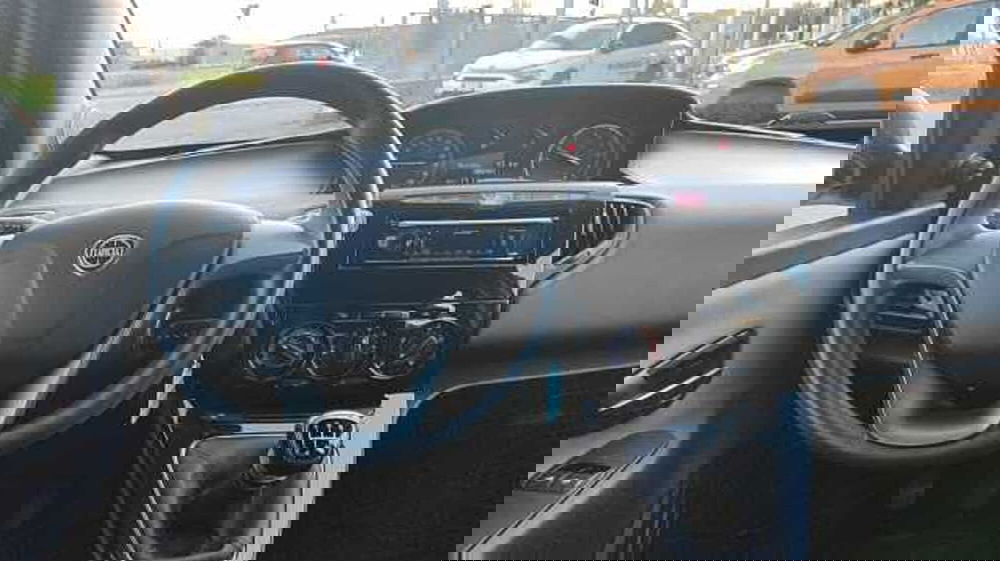 Lancia Ypsilon usata a Firenze (18)