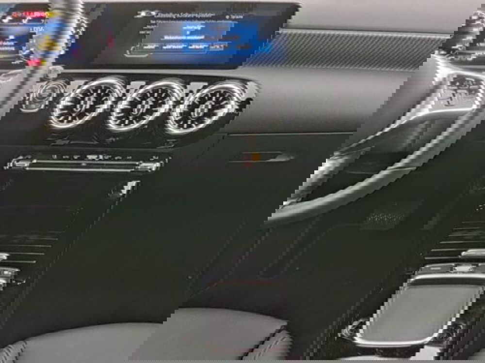 Mercedes-Benz Classe A Sedan usata a Milano (9)