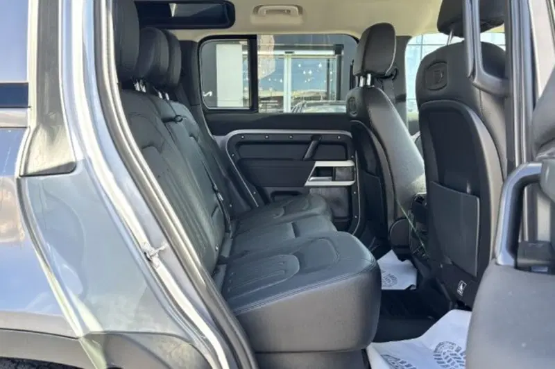 Land Rover Defender usata a Latina (10)