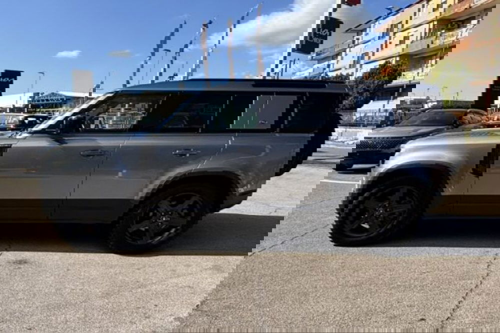 Land Rover Defender usata a Latina (4)