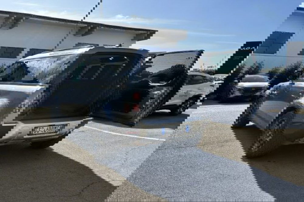 Land Rover Defender usata a Latina (7)