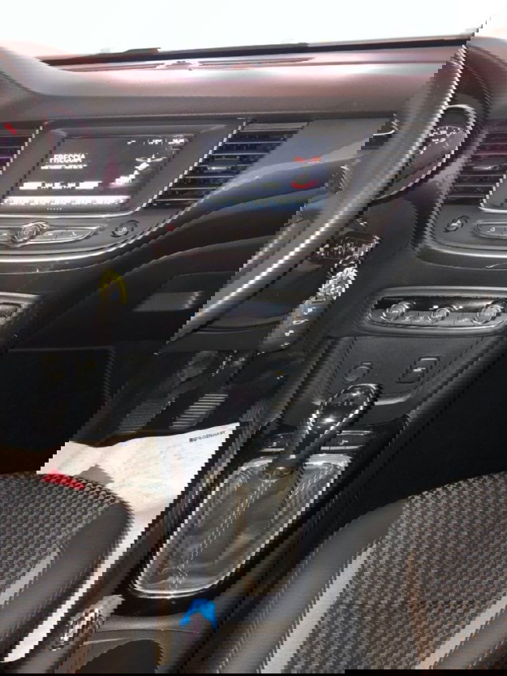 Opel Crossland X usata a Torino (11)