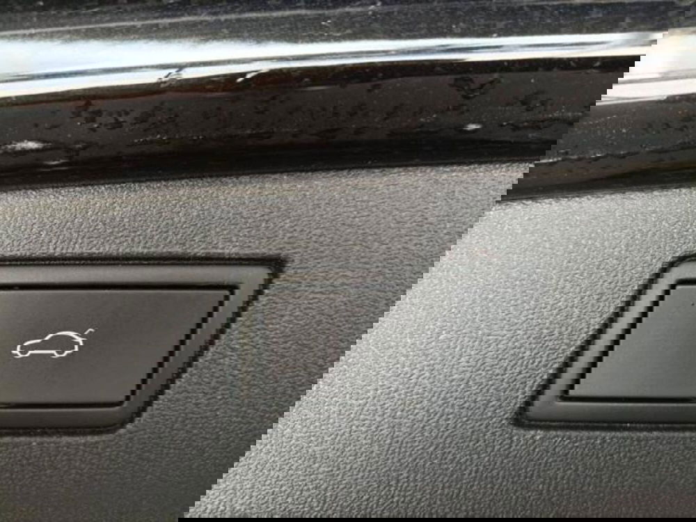 Volkswagen Tiguan usata a Milano (19)