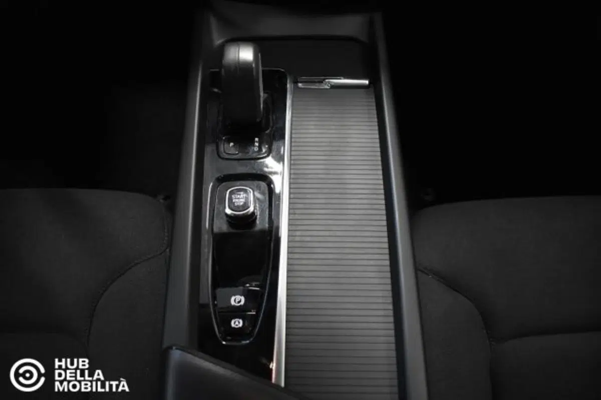 Volvo XC60 usata a Perugia (11)