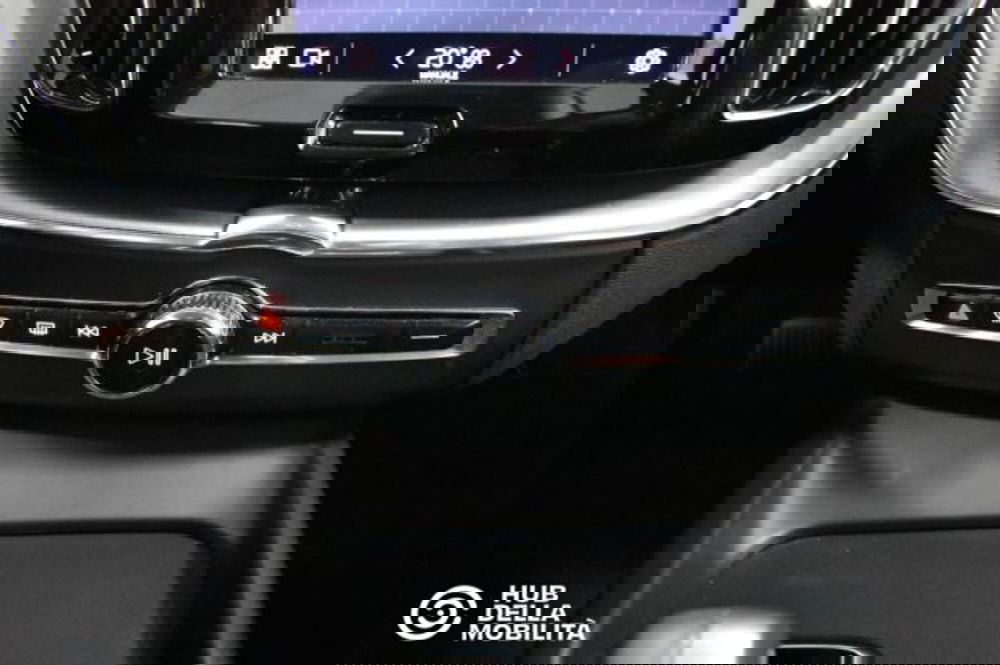 Volvo XC60 usata a Perugia (13)