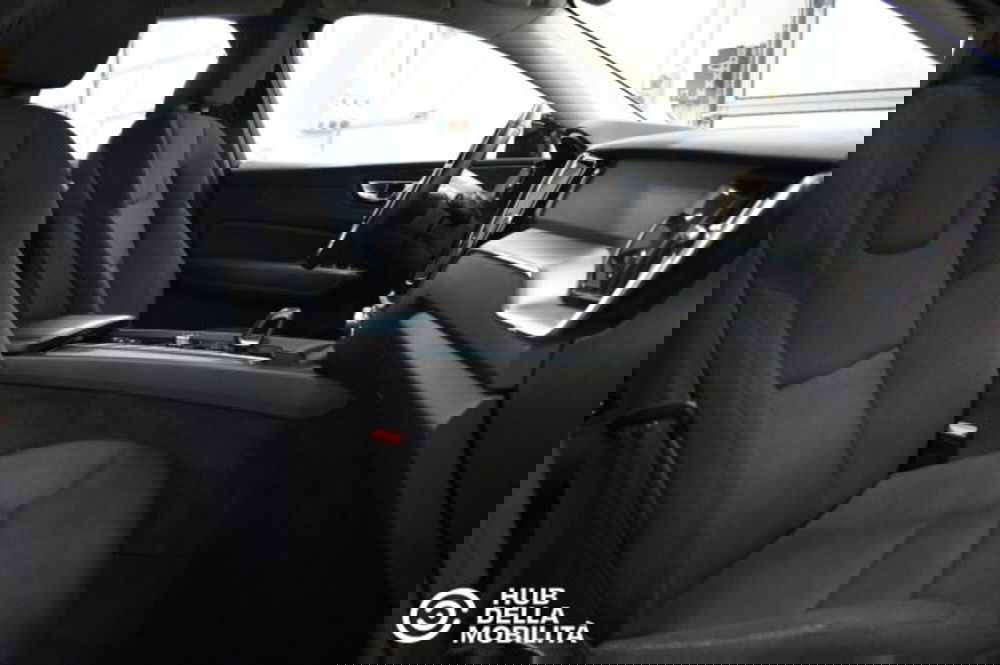 Volvo XC60 usata a Perugia (18)