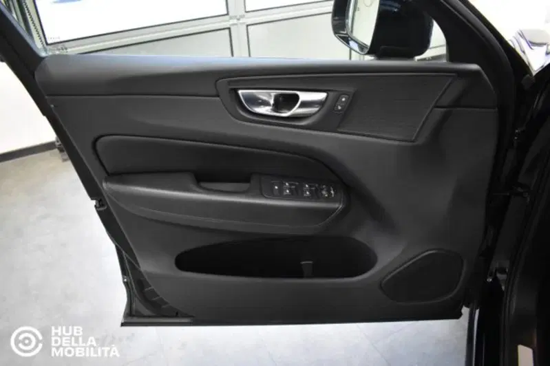 Volvo XC60 usata a Perugia (7)