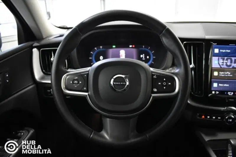 Volvo XC60 usata a Perugia (9)